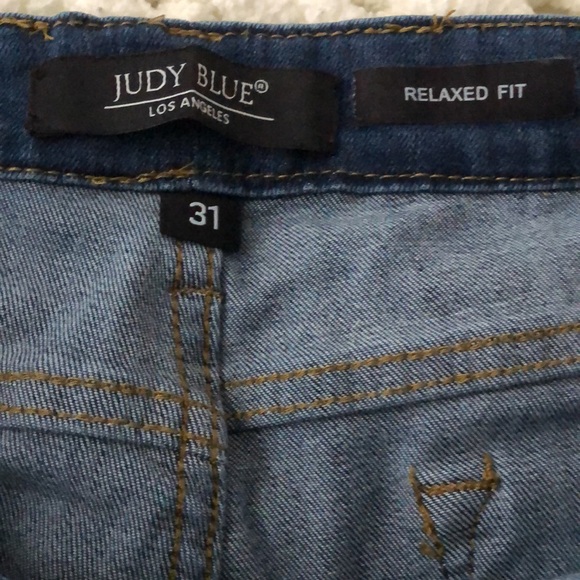 Judy blue high rise ,stretch jeans. Size 31. Straight leg. Feathering. Soft, EUC - Picture 6 of 7